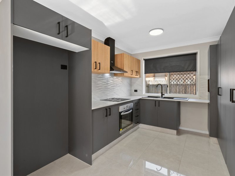 Photo - 2/15-19 Burnett Street, Wellington Point QLD 4160 - Image 6