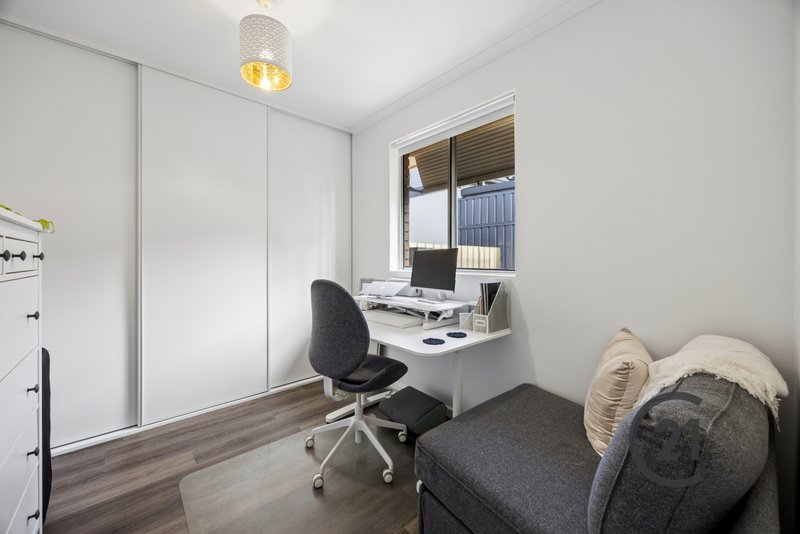 Photo - 2/15 Albert Street, Glenelg SA 5045 - Image 8