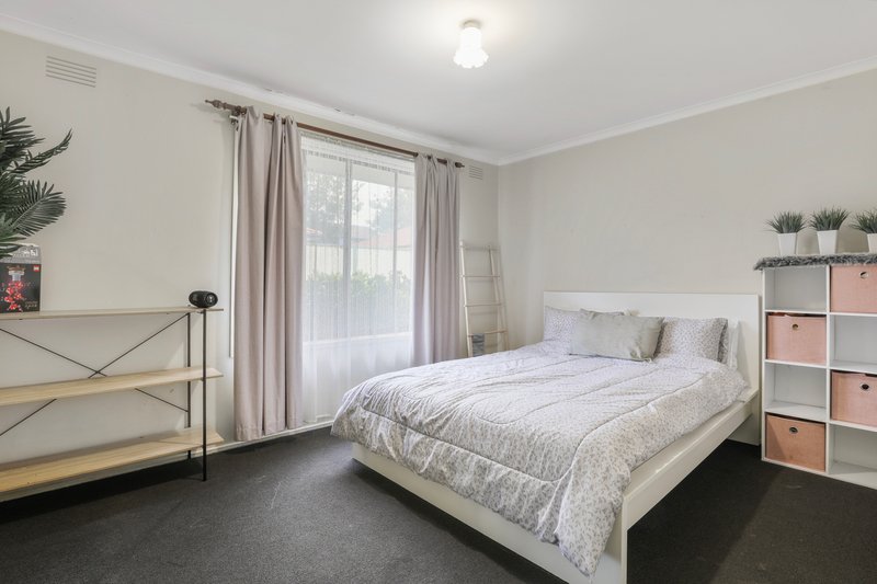 Photo - 2/15 Allan Street, Noble Park VIC 3174 - Image 6