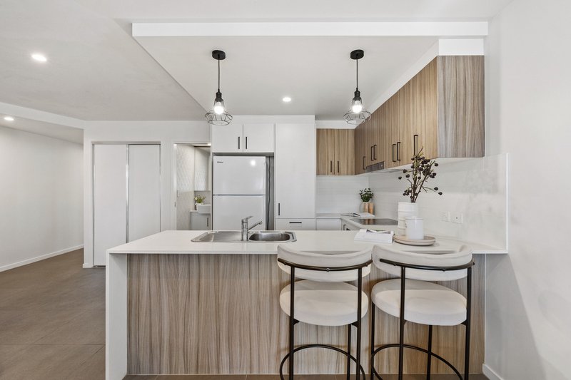 Photo - 2/15 Besham Parade, Wynnum QLD 4178 - Image 5