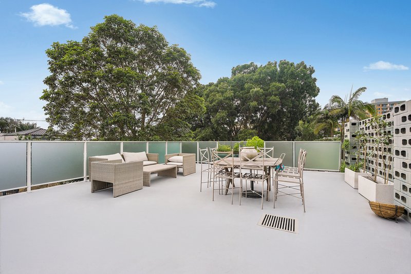 Photo - 2/15 Birriga Road, Bellevue Hill NSW 2023 - Image 3