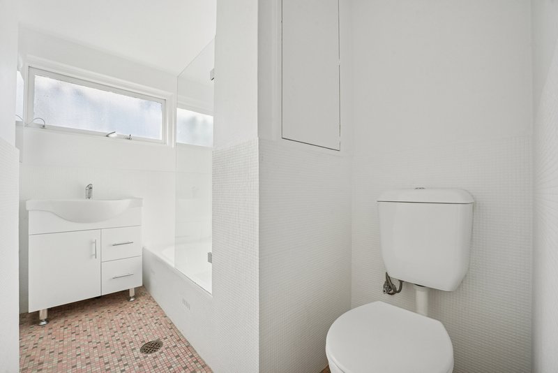 Photo - 2/15 Birriga Road, Bellevue Hill NSW 2023 - Image 5