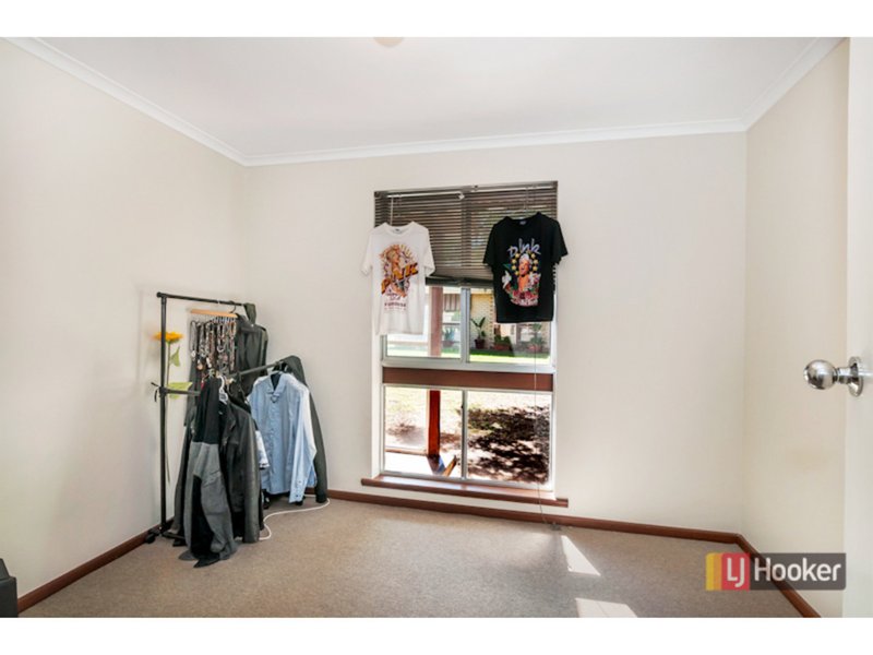 Photo - 2/15 Booth Avenue, Morphett Vale SA 5162 - Image 6