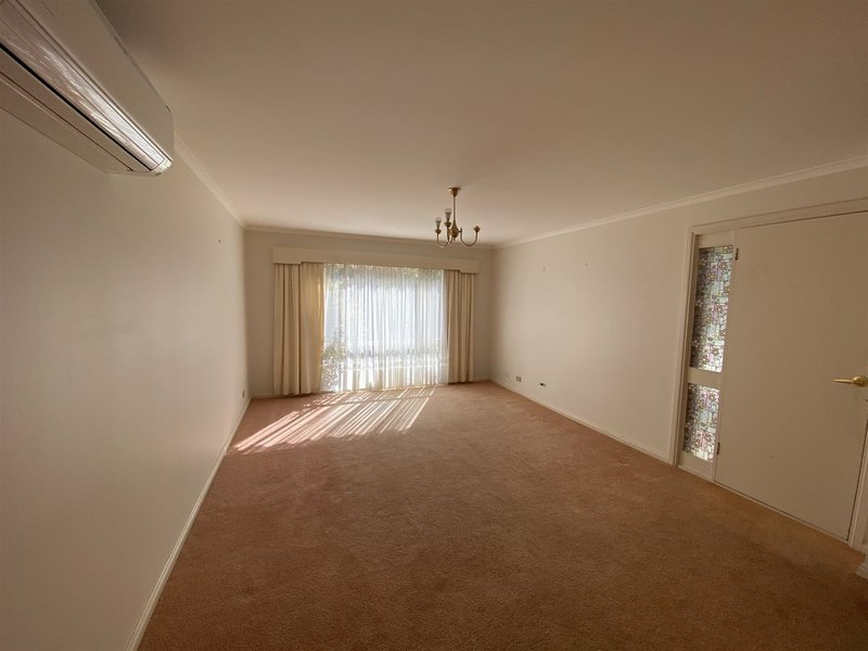 Photo - 2/15 Bruce Street, Yarram VIC 3971 - Image 4