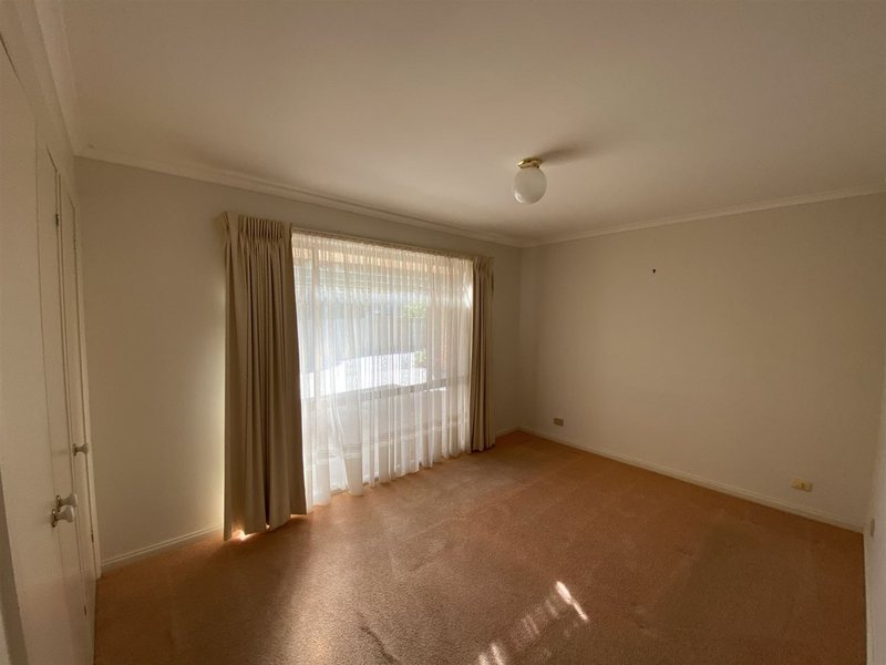 Photo - 2/15 Bruce Street, Yarram VIC 3971 - Image 5