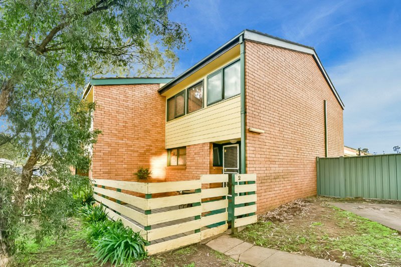 2/15 Brushbox Place, Bradbury NSW 2560