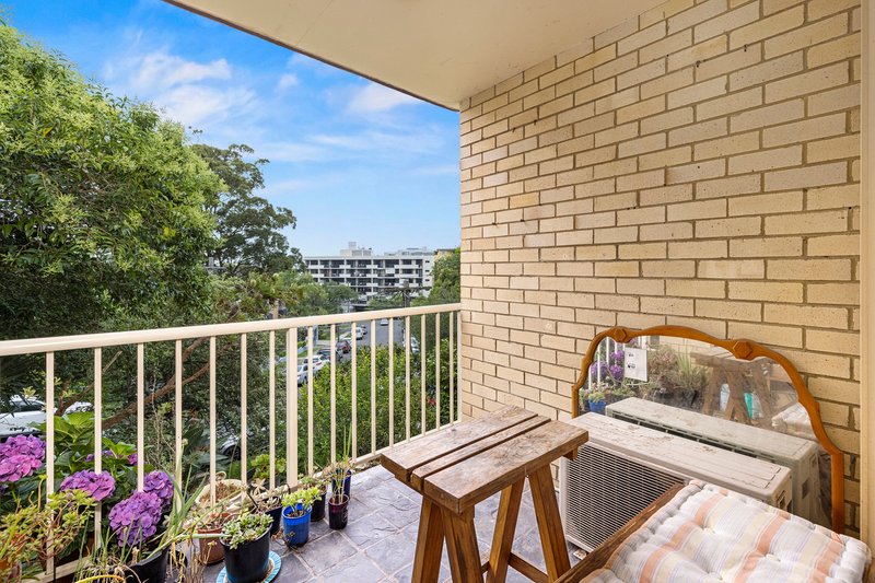 Photo - 2/15 Burne Avenue, Dee Why NSW 2099 - Image 3