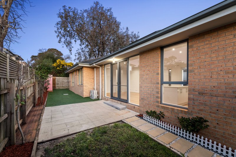 Photo - 2/15 Canora Street, Blackburn South VIC 3130 - Image 14