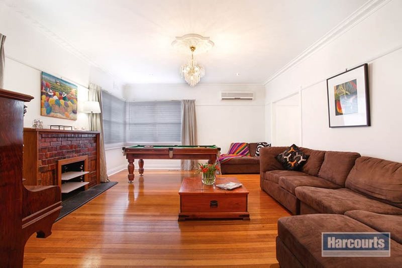 Photo - 215 Canterbury Road, Heathmont VIC 3135 - Image 2