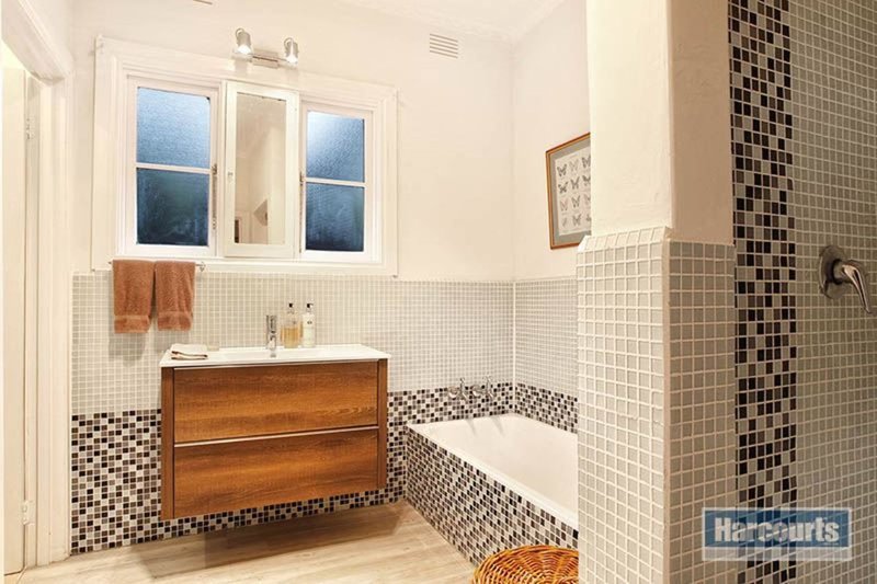 Photo - 215 Canterbury Road, Heathmont VIC 3135 - Image 9