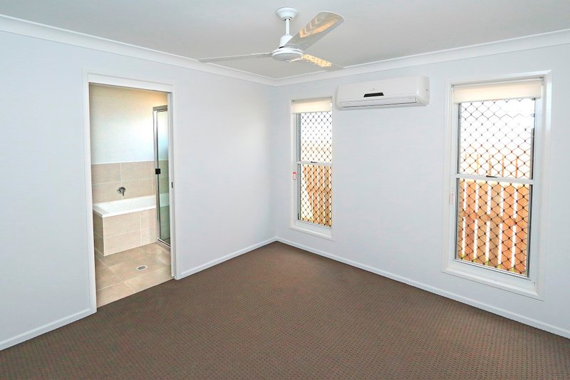 Photo - 2/15 Card Street, Berserker QLD 4701 - Image 3