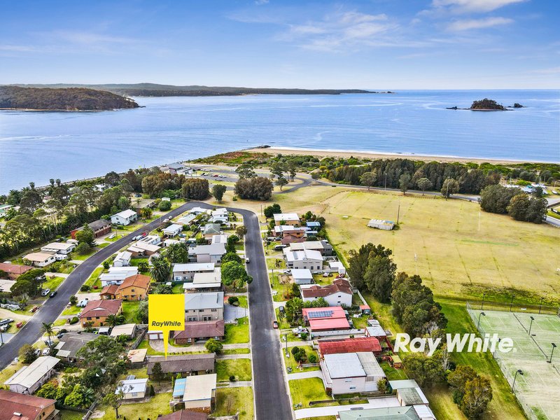 Photo - 2/15 Catlin Avenue, Batemans Bay NSW 2536 - Image 3