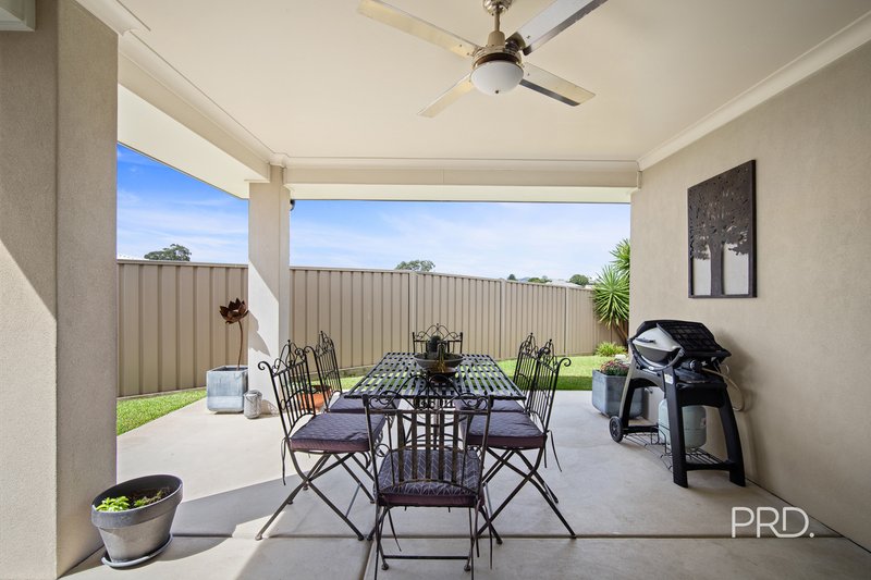 Photo - 2/15 Chang Avenue, Lloyd NSW 2650 - Image 16