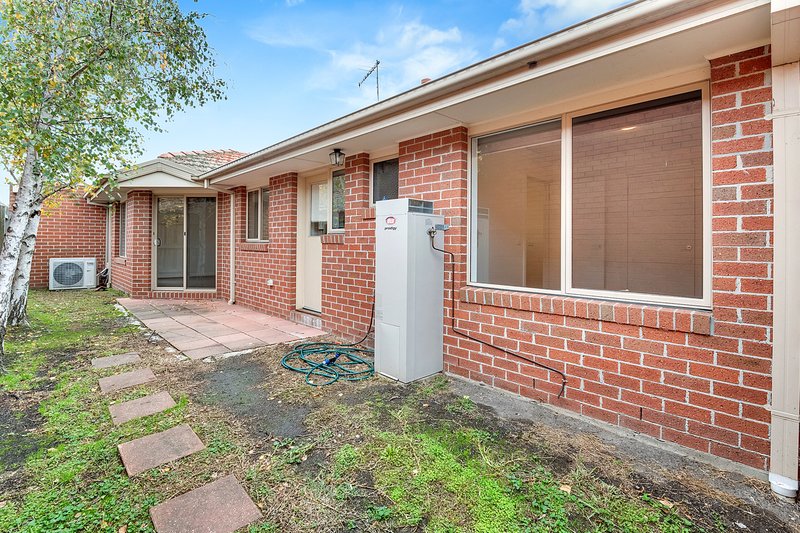 Photo - 2/15 Chenies Street, Reservoir VIC 3073 - Image 11