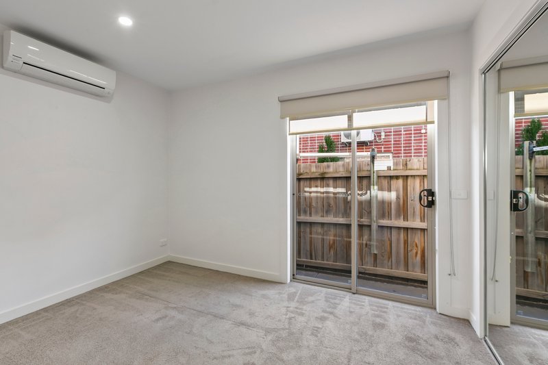Photo - 2/15 Compton Street, Reservoir VIC 3073 - Image 7