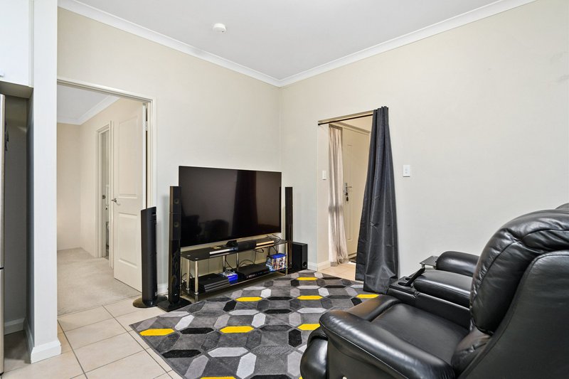 Photo - 2/15 Coogee Road, Lake Coogee WA 6166 - Image 3