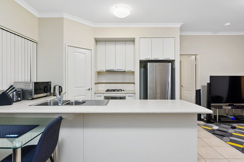 Photo - 2/15 Coogee Road, Lake Coogee WA 6166 - Image 6