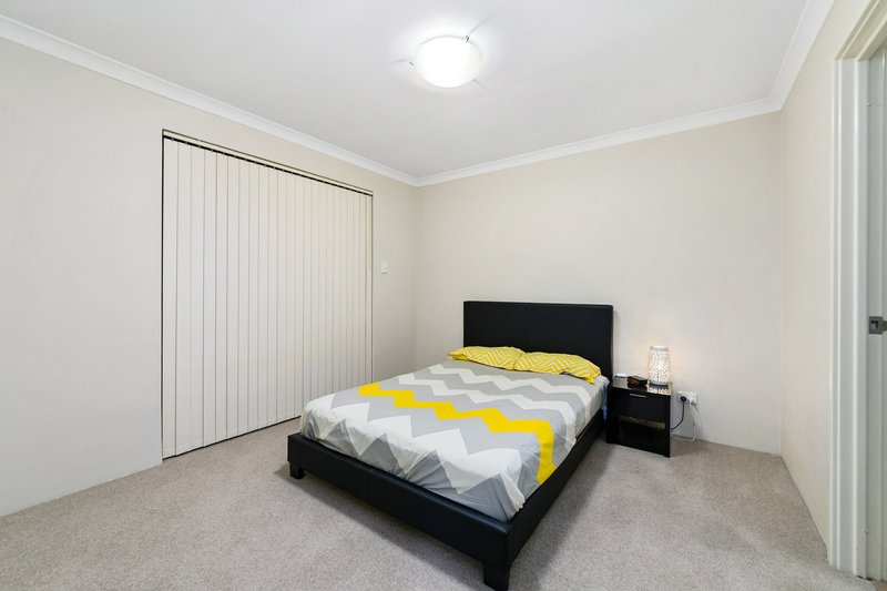 Photo - 2/15 Coogee Road, Lake Coogee WA 6166 - Image 7