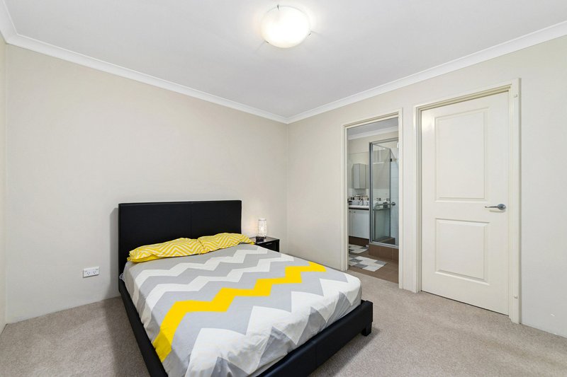 Photo - 2/15 Coogee Road, Lake Coogee WA 6166 - Image 8