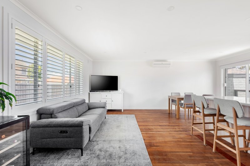 Photo - 2/15 Cooley Avenue, Macleod VIC 3085 - Image 3