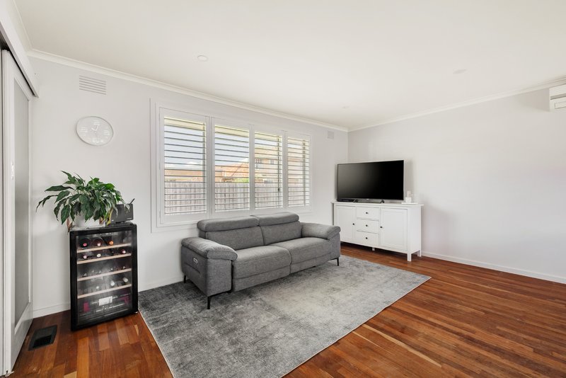 Photo - 2/15 Cooley Avenue, Macleod VIC 3085 - Image 4
