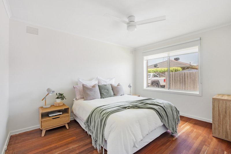 Photo - 2/15 Cooley Avenue, Macleod VIC 3085 - Image 9