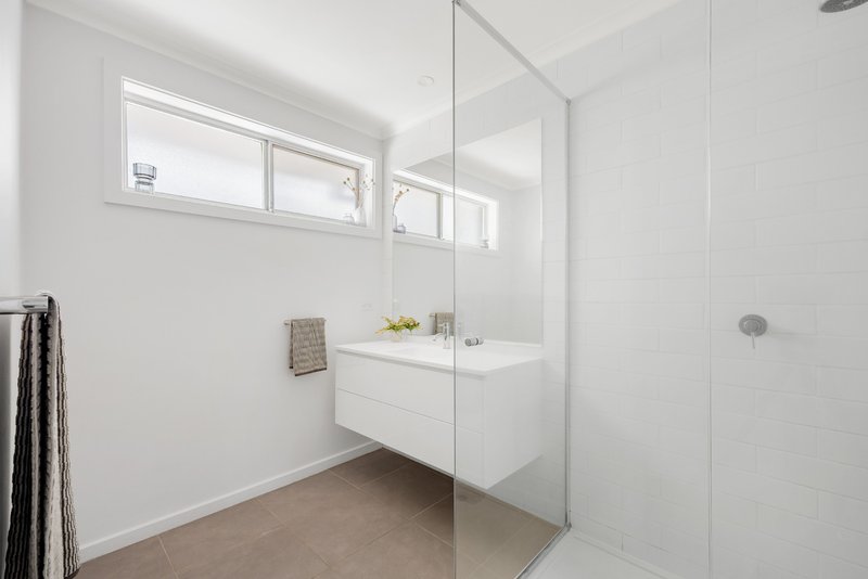 Photo - 2/15 Cooley Avenue, Macleod VIC 3085 - Image 10