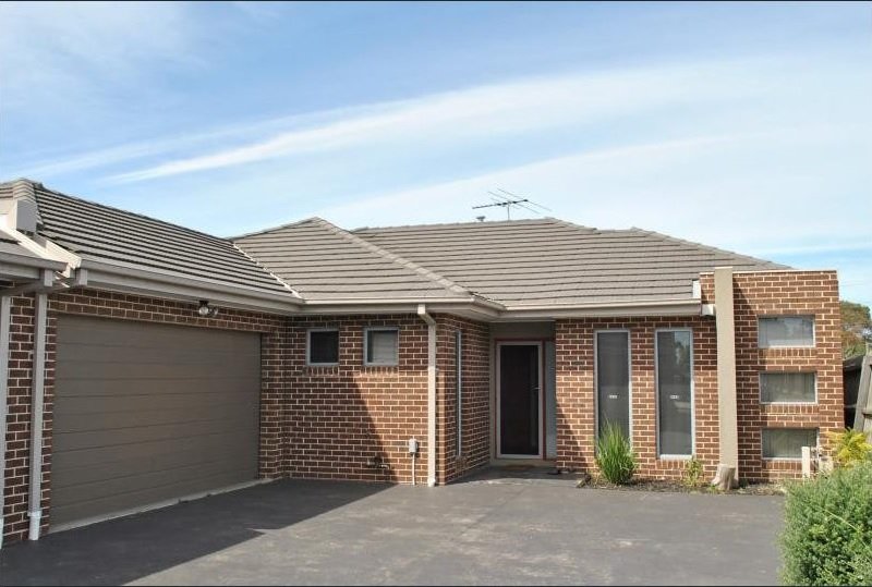 Photo - 2/15 Corrigan Avenue, Brooklyn VIC 3012 - Image 1