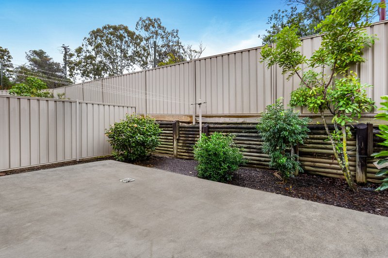 Photo - 2/15 Daisy Hill Road, Daisy Hill QLD 4127 - Image 3