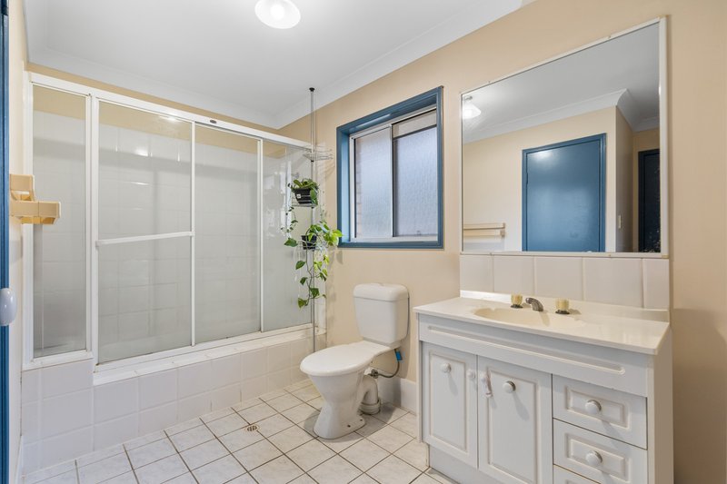 Photo - 2/15 Daisy Hill Road, Daisy Hill QLD 4127 - Image 9