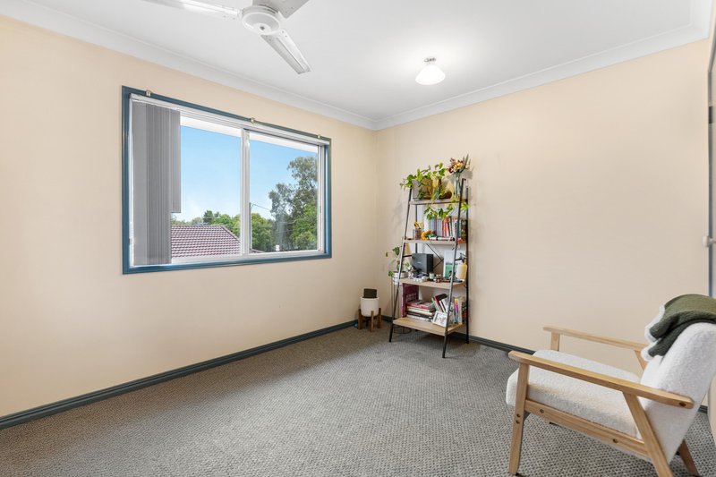 Photo - 2/15 Daisy Hill Road, Daisy Hill QLD 4127 - Image 12