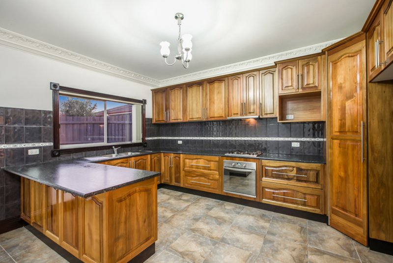 Photo - 2/15 Delaware Street, Reservoir VIC 3073 - Image 3