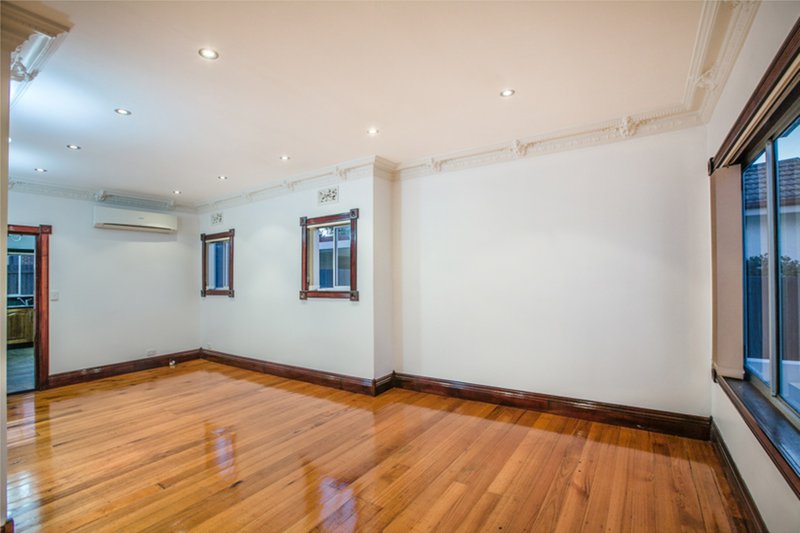 Photo - 2/15 Delaware Street, Reservoir VIC 3073 - Image 5