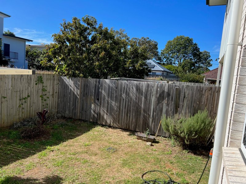 Photo - 2/15 Duffy Street, Zillmere QLD 4034 - Image 11