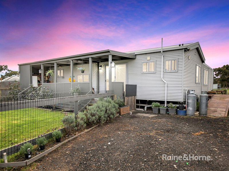 215 Eight Mile Road, Nar Nar Goon VIC 3812