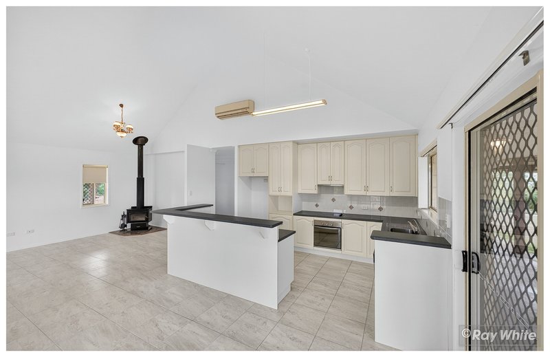 Photo - 215 Fairy Bower Road, Gracemere QLD 4702 - Image 7