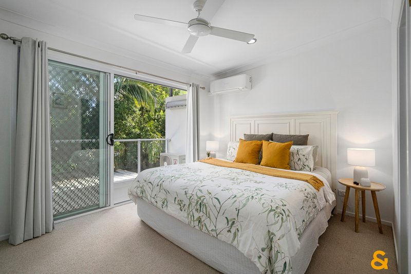 Photo - 2/15 Fox Street, Wynnum QLD 4178 - Image 8