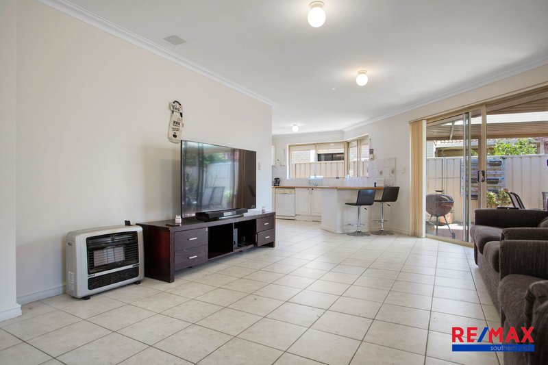 Photo - 2/15 Garden Street, Cannington WA 6107 - Image 4