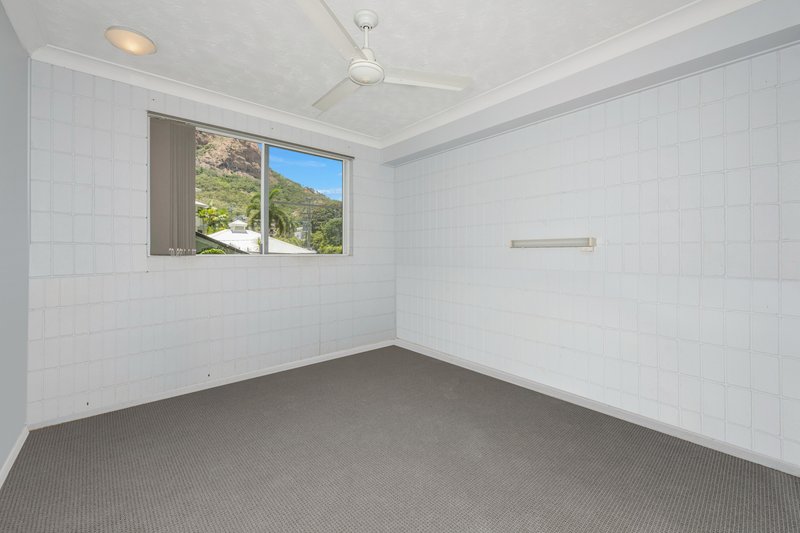 Photo - 2/15 Gregory Street, North Ward QLD 4810 - Image 4