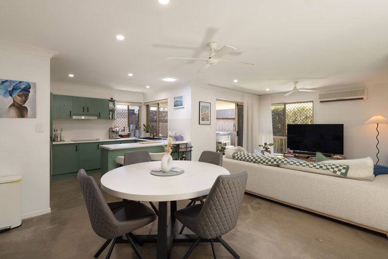 Photo - 2/15 Gymea Crescent, Varsity Lakes QLD 4227 - Image 6