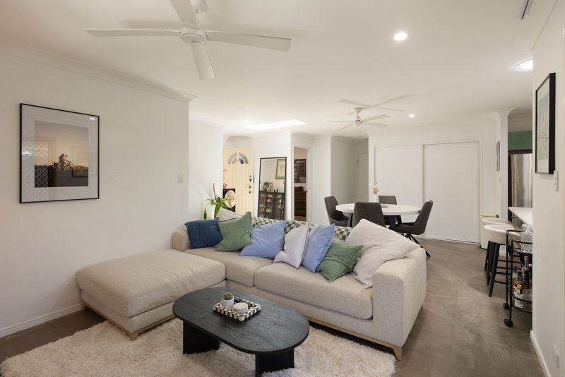Photo - 2/15 Gymea Crescent, Varsity Lakes QLD 4227 - Image 8