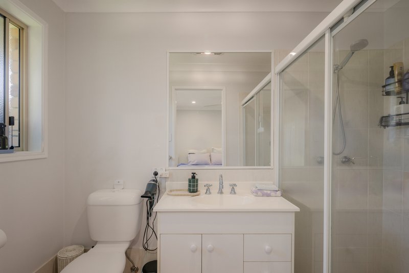 Photo - 2/15 Gymea Crescent, Varsity Lakes QLD 4227 - Image 12