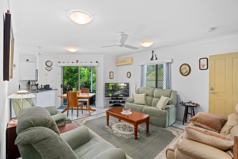 Photo - 2/15 Hellman Street, Molendinar QLD 4214 - Image 4