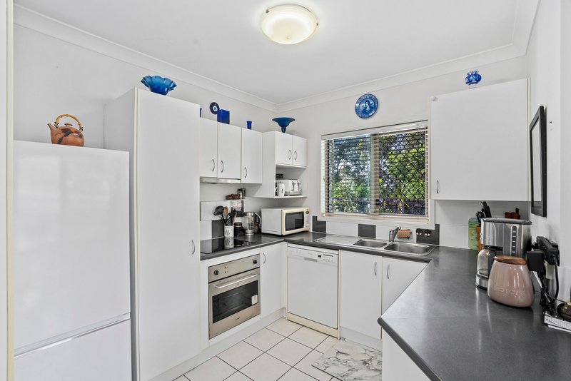 Photo - 2/15 Hellman Street, Molendinar QLD 4214 - Image 6