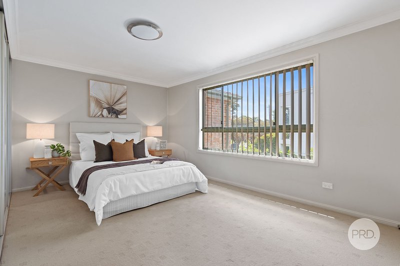 Photo - 2/15 Henry Lawson Drive, Peakhurst NSW 2210 - Image 5