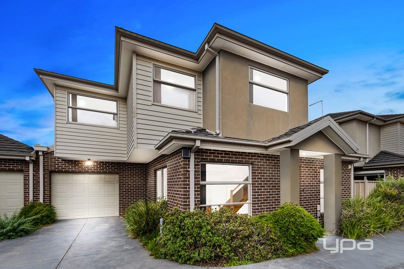 Photo - 2/15 Hertford Road, Sunshine VIC 3020 - Image 1