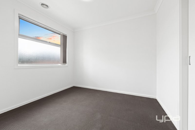 Photo - 2/15 Hertford Road, Sunshine VIC 3020 - Image 13