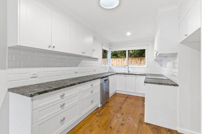 Photo - 2/15 Hillcrest Avenue, Ferntree Gully VIC 3156 - Image 2