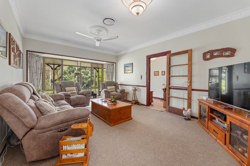 Photo - 215 Ironbark Drive, Woodford QLD 4514 - Image 4