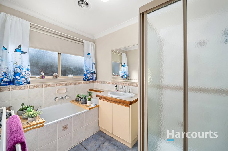 Photo - 2/15 Janette Close, Warragul VIC 3820 - Image 9